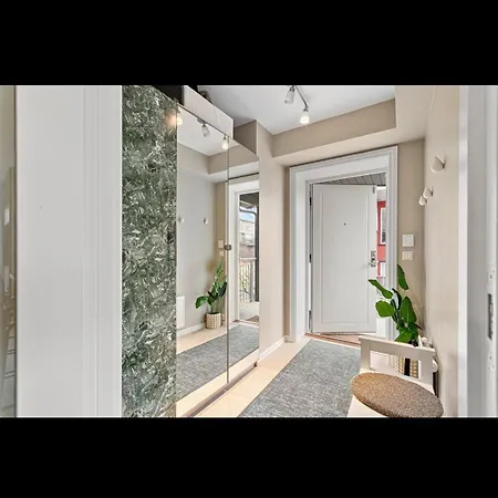 Bright And Spacious 2 Bedrooms