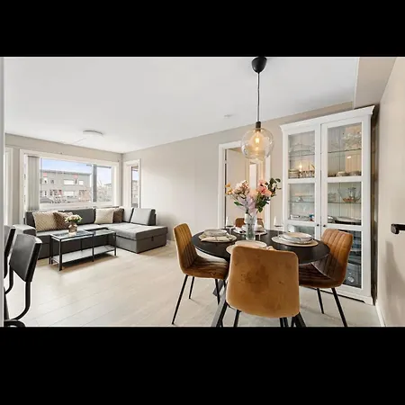Bright And Spacious 2 Bedrooms Lejlighed
