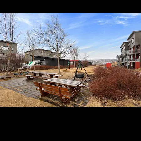 Bright And Spacious 2 Bedrooms Lejlighed